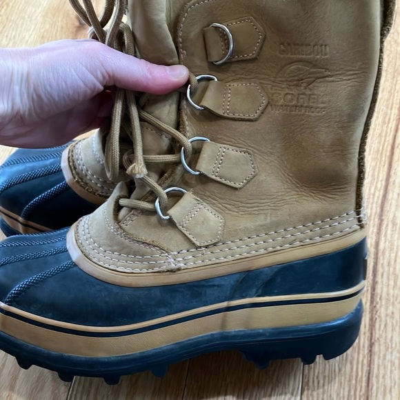 Sorel Caribou waterproof Tan and Black Leather Lace-Up Winter Boots - Picture 3 of 6